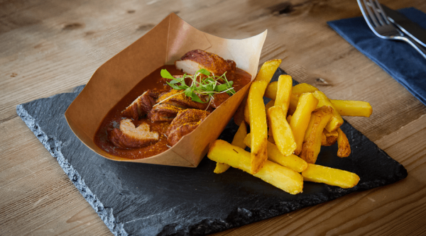 Nachbarsbox CurrywurstPommes 1080x600 min